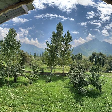 Nasheman Resorts Srīnagar Екстериор снимка