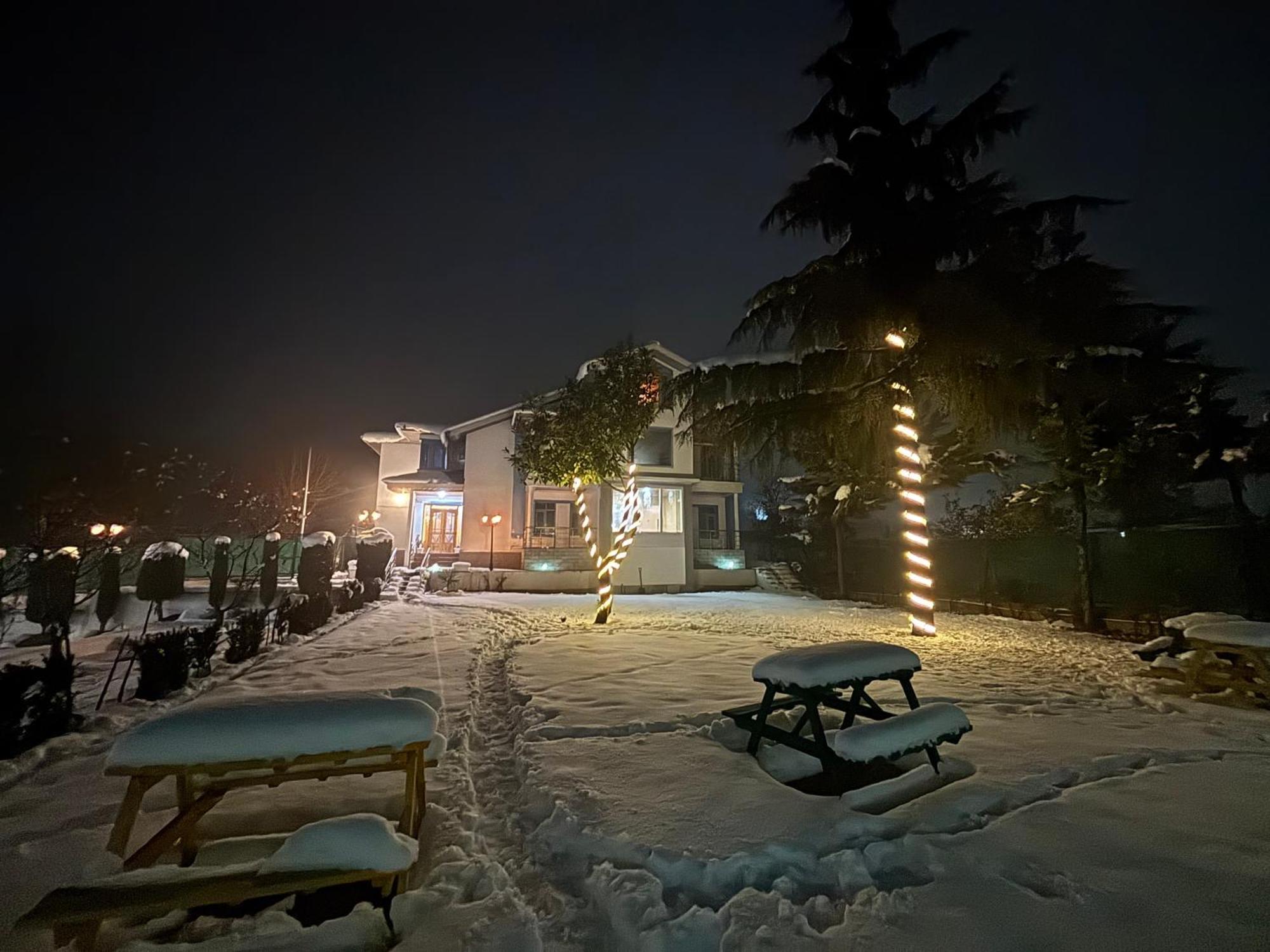 Nasheman Resorts Srīnagar Екстериор снимка