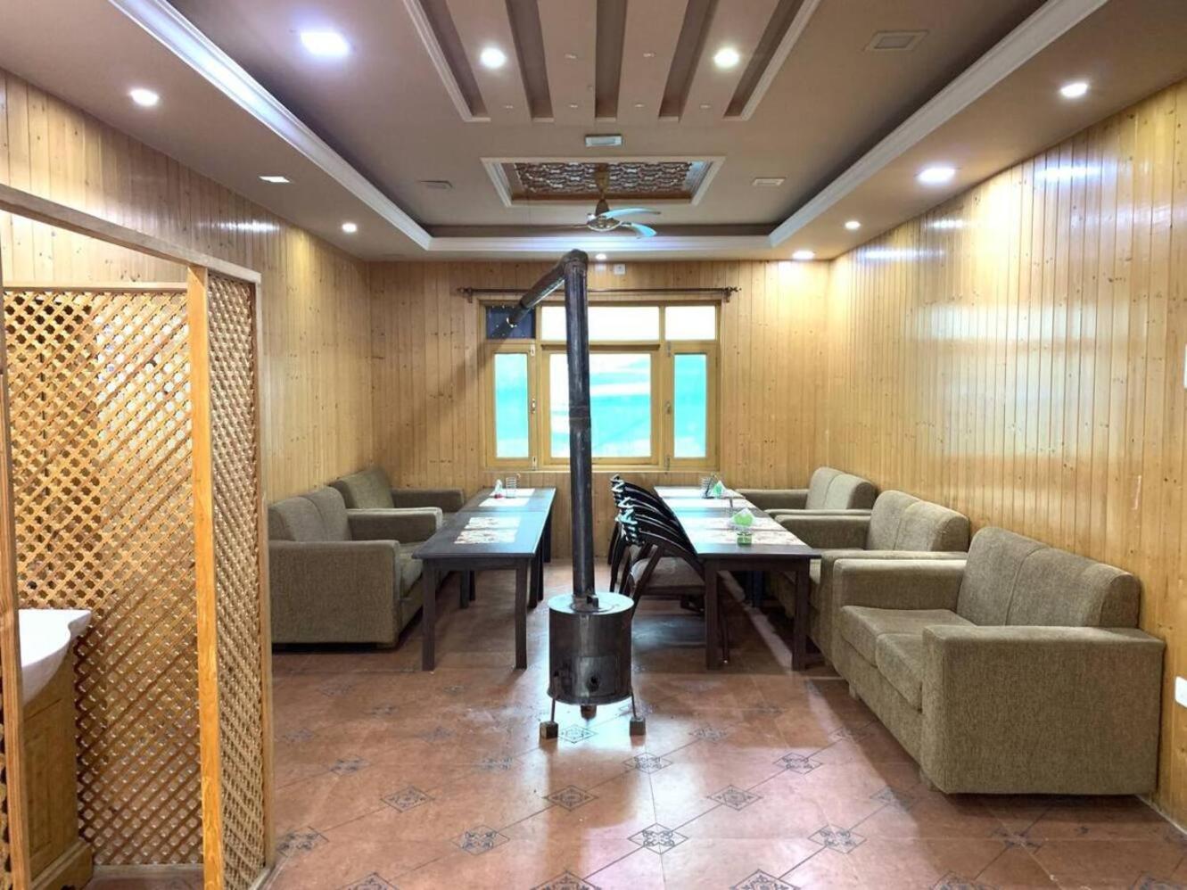 Nasheman Resorts Srīnagar Екстериор снимка