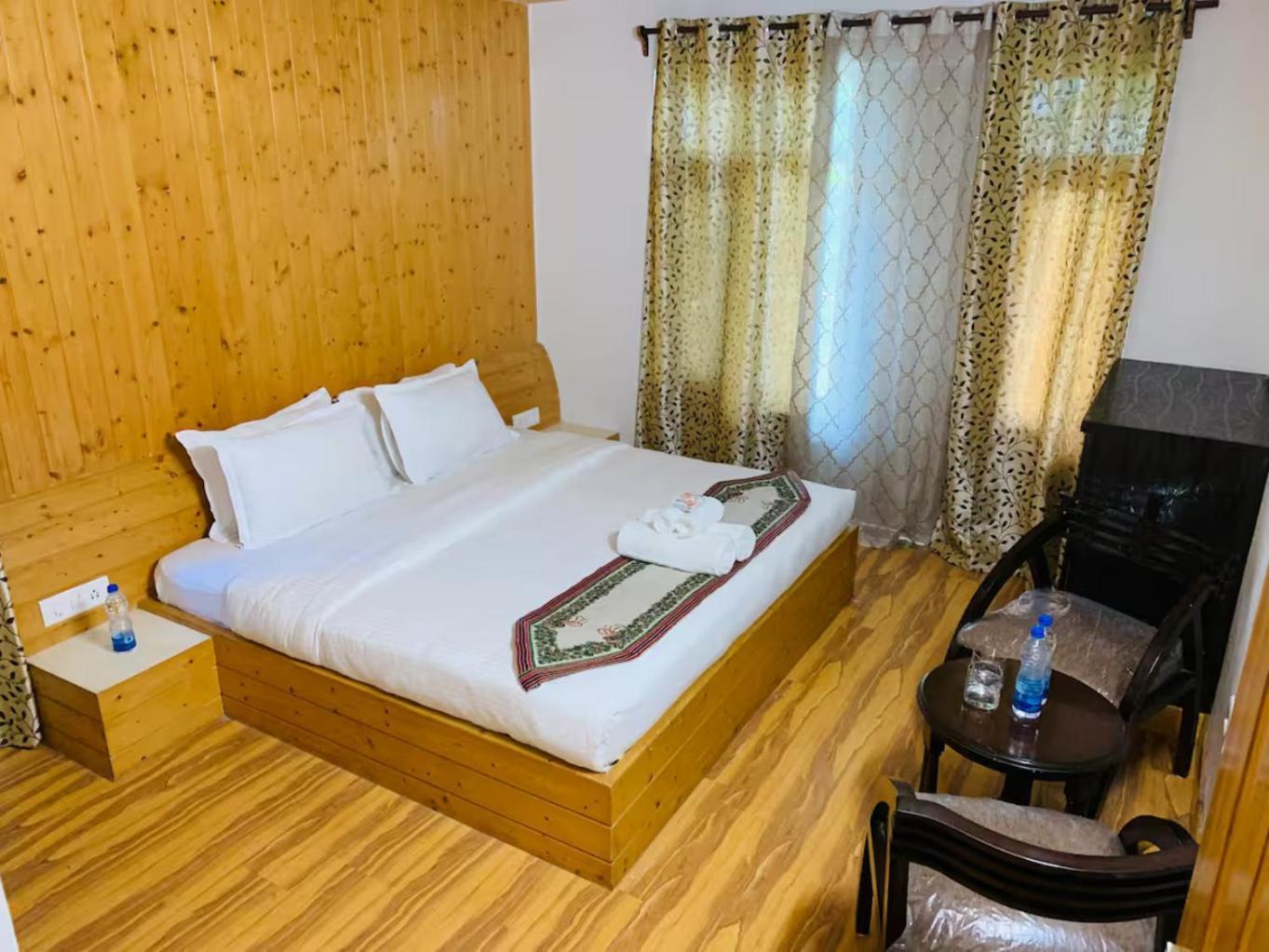 Nasheman Resorts Srīnagar Екстериор снимка